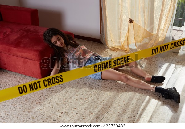 Crime Scene Imitation Lifeless Woman Lying Stockfoto (redigera nu ...