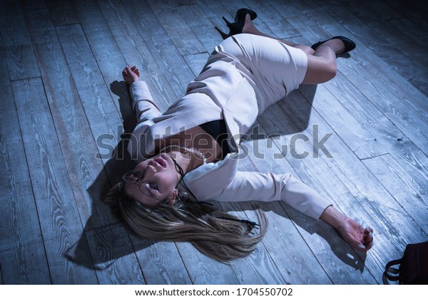 Crime Scene Strangled Pretty Business Woman Foto Stock 1704550702 Shutterstock 0876