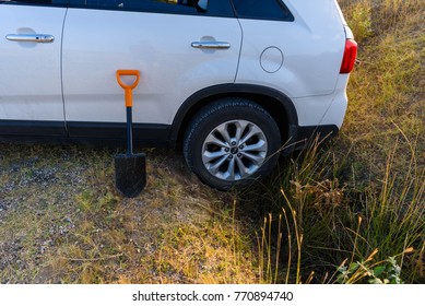 Crimea, The Tepe-Oba Mountain Range - August   24, 2018: A Car Got Stuck In A Ditch