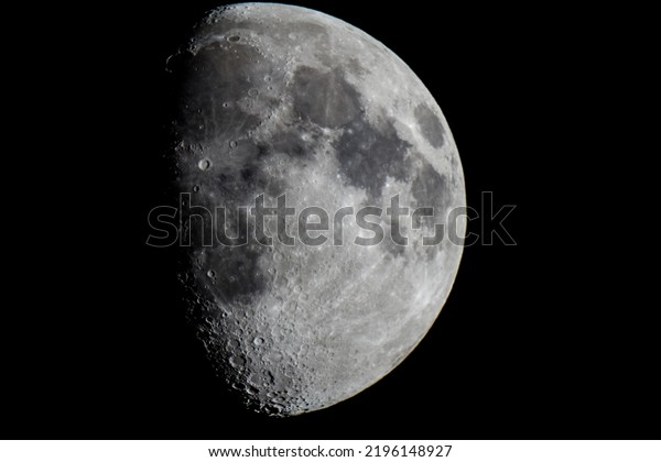 Crisp cold\
winter night moon shot via\
telescope