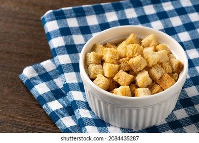 Crispy Croutons.
				Eat it in corn soup or salad.