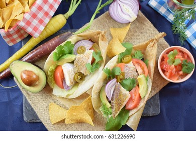 Crispy Fish Tacos With Jalapenos, Salsa And Chips