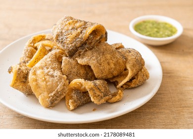 Crispy Gourami Fish with Spicy Seafood Sauce
