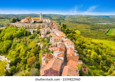 Croatia, Istria, Panorama Of The Old Town Of Motovun