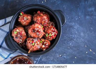 Crockpot Sweet And Spicy Meatballs. 