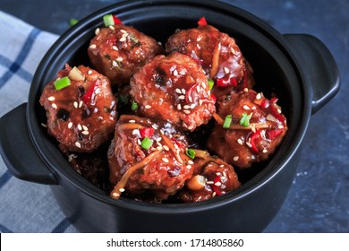 Crockpot Sweet And Spicy Meatballs. 