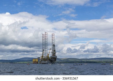 CROMARTY, HIGHLAND/SCOTLAND - JUNE 011, 2014: View To Oil Rig On Cromarty Firth Water. The Cromarty Firth Has Been Used For The Parking Up Of Rigs From The Start Of The North Sea Oil And Gas Industry.