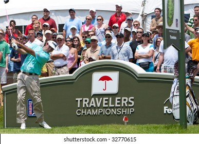 CROMWELL, CT - JUNE 27: Golfer Bubba Watson Tees Off On The 1st Tee At The Travelers Championship At TPC River Highlands Golf Course On June 27, 2009 In Cromwell, CT