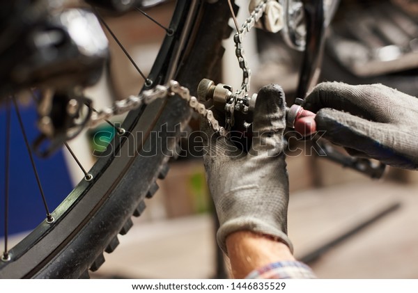 repair bike chain