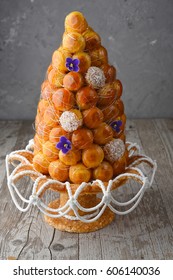 Croquembouche