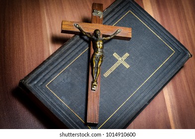 Cross and the Bible - Shutterstock ID 1014910600