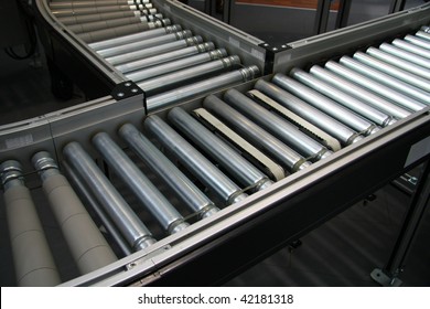 Crossing Of The Roller Conveyor