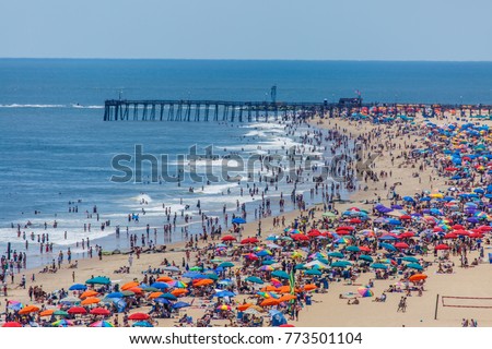 Crowded beach in Ocean City, MD 