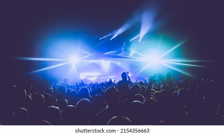 12,320 Disco Hall Stock Photos, Images & Photography 