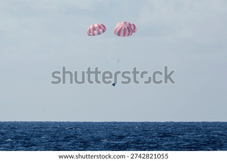 CRS-6 Splashdown (2015). - Space exploration photo.