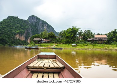 Cruise The Mekong River In  Luang Prabang ,Laos