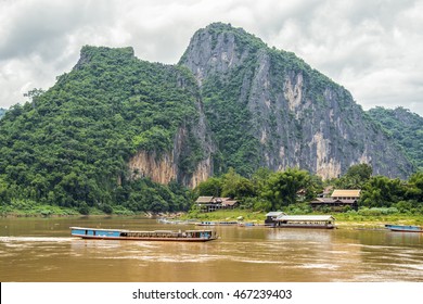 Cruise The Mekong River In  Luang Prabang ,Laos