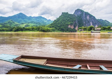 Cruise The Mekong River In  Luang Prabang ,Laos