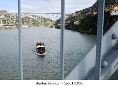 Cruise ship along Douro River