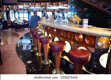 8,005 Cruise bar Images, Stock Photos & Vectors | Shutterstock