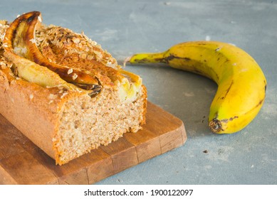 Crunchy Banana Bread With Cinnamon