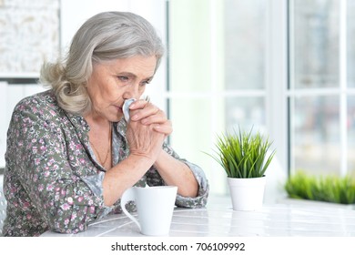 893 Grandma Cry Images, Stock Photos & Vectors | Shutterstock