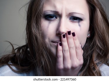 1,541 Crying girl mascara Images, Stock Photos & Vectors | Shutterstock