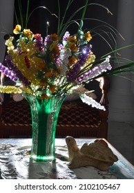 Crystal Flower Vase Accompanied By A Turtle-shaped Ashtray