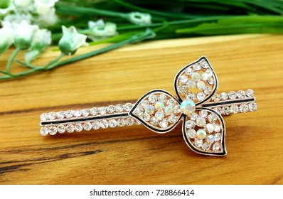 Crystal White Flower Hair Clip For Woman Accessory