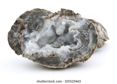 crystaline structure of quartz inside a geode