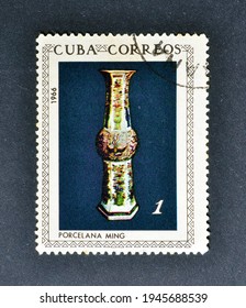 CUBA - CIRCA 1966 : Cancelled Postage Stamp Printed By Cuba, That Shows Ming Porcelain Vase, Circa 1966.