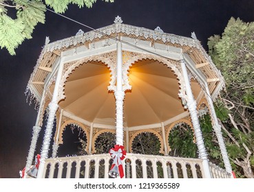 Cubicle Of The Center Of A Square Decorated With Christmas Motifs, In A Nice Night