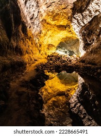 Cuerva de los Verdes reflection