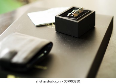 Cufflinks On Black Box