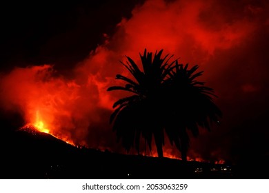 The Cumbre Vieja volcano continues to erupt on the Canary island of La Palma, Spain October 5, 2021. 