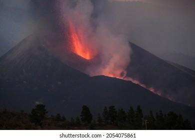 The Cumbre Vieja volcano continues to erupt on the Canary island of La Palma, Spain October 5, 2021. 