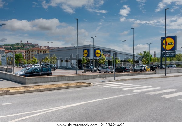 Mondovì, Cuneo, Italy - April 29, 2022: LIDL\
supermarket, Lidl Stiftung Co. KG is a European supermarket chain\
of German origin of the Schwarz\
Gruppe