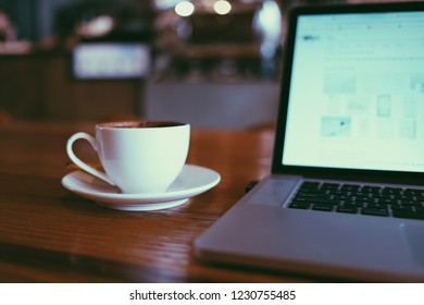 269 Coffeeshop boss Images, Stock Photos & Vectors | Shutterstock