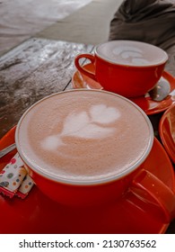 A Cup Of Warm Cafe Latte With Simple Flower Latte Art