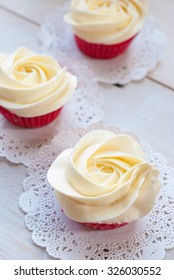 Cupcake - Shutterstock ID 326030552