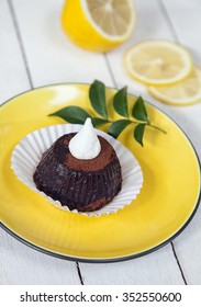 Cupcake and lemon