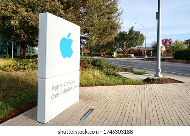 Cupertino, CA - NOV/28/2016 : Apple Infinite Loop/Apple Campus