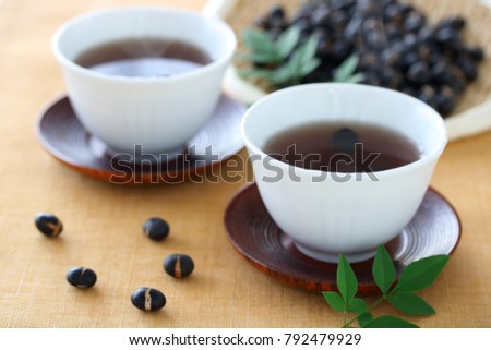  Cups of black bean tea with roasted black beans
