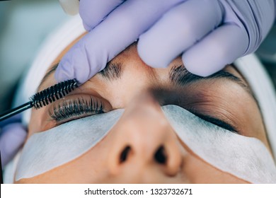 Curling Eyelashes. Using A Curler In A Lash Lifting Procedure