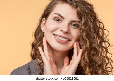 curly hair woman with brackets