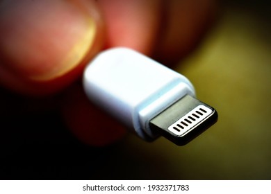 Currently, there are 3 types of cable charging technology which consist of Lightning charging cable for iPhones and iPads, micro USB charging cables and Type C charging cables for Android devices.