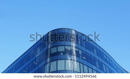 Curved Glass Buidling