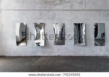 Curved mirrors of House of mirrors