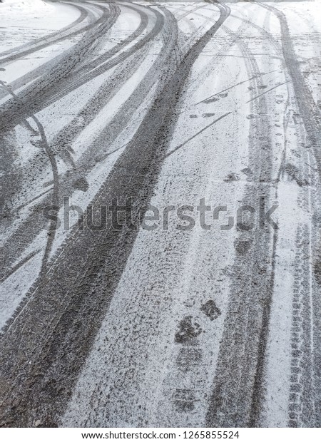 curved tracks in snow\
road