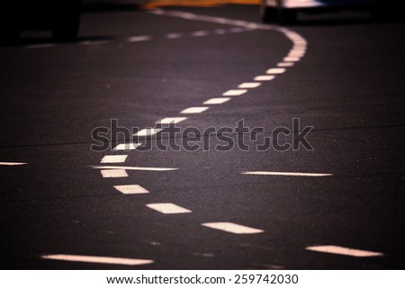 Curvey lanes in city